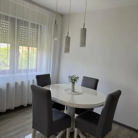 Stan Na Dan Apartment *