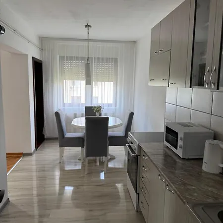 Stan Na Dan Apartment *